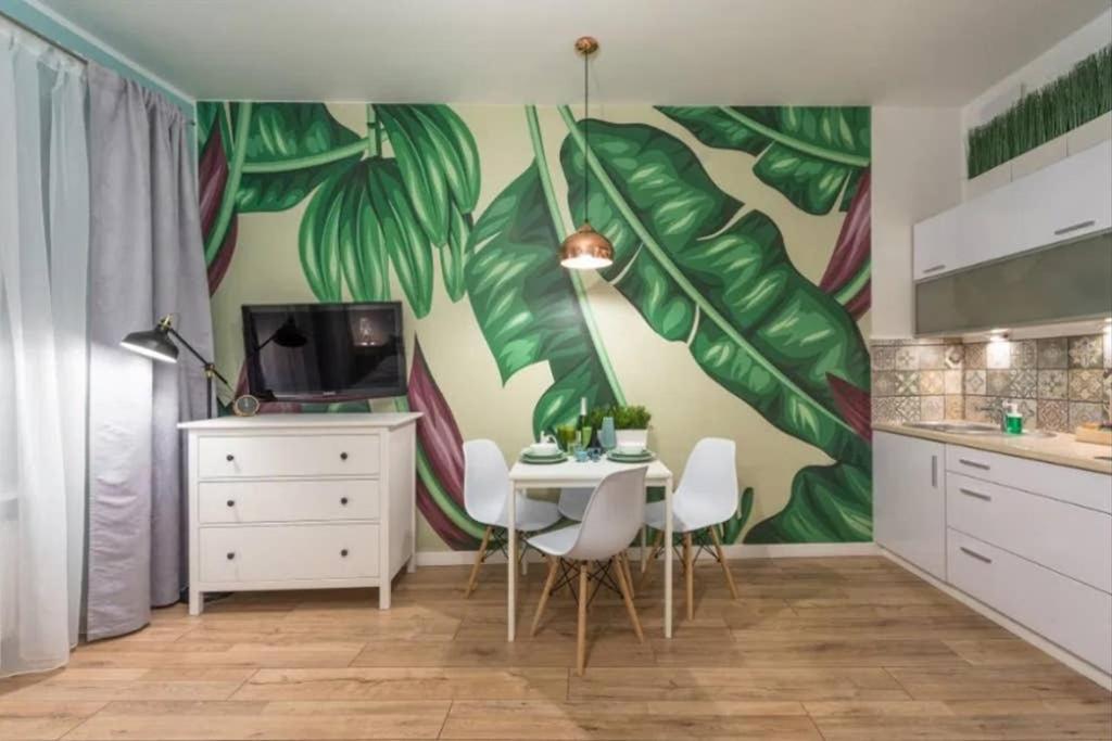 Cozy Modern Studio Green Apartment In Old Town Красков Екстериор снимка