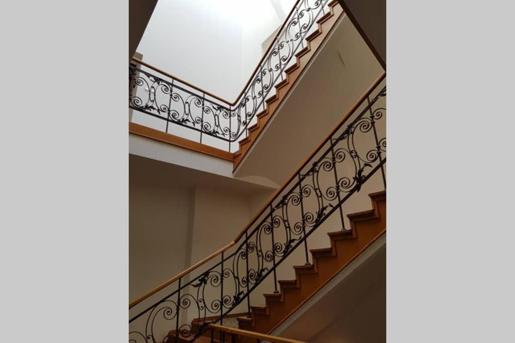 Cozy Modern Studio Green Apartment In Old Town Красков Екстериор снимка