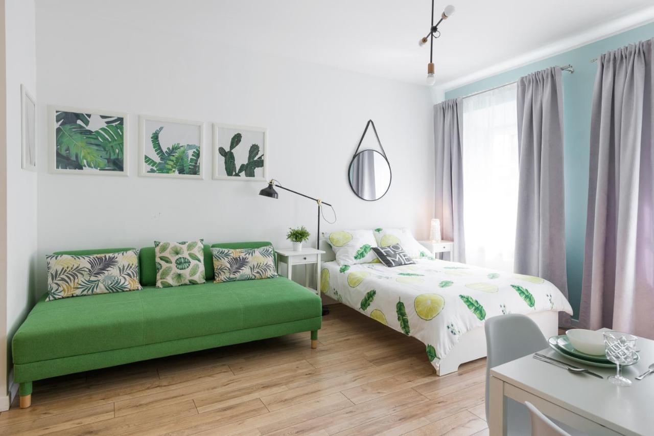 Cozy Modern Studio Green Apartment In Old Town Красков Екстериор снимка